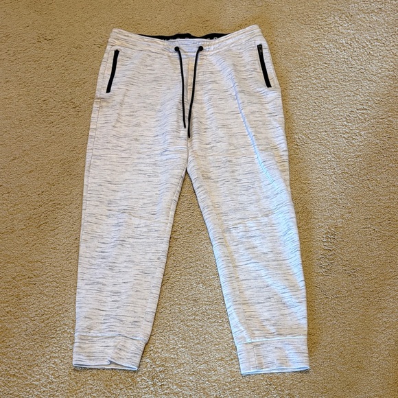 Guess Joggers - Picture 2 of 13